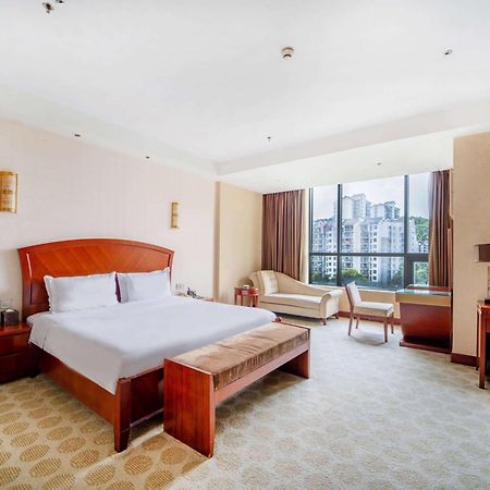 Ramada Plaza By Wyndham Chongqing West Hotel Exterior foto