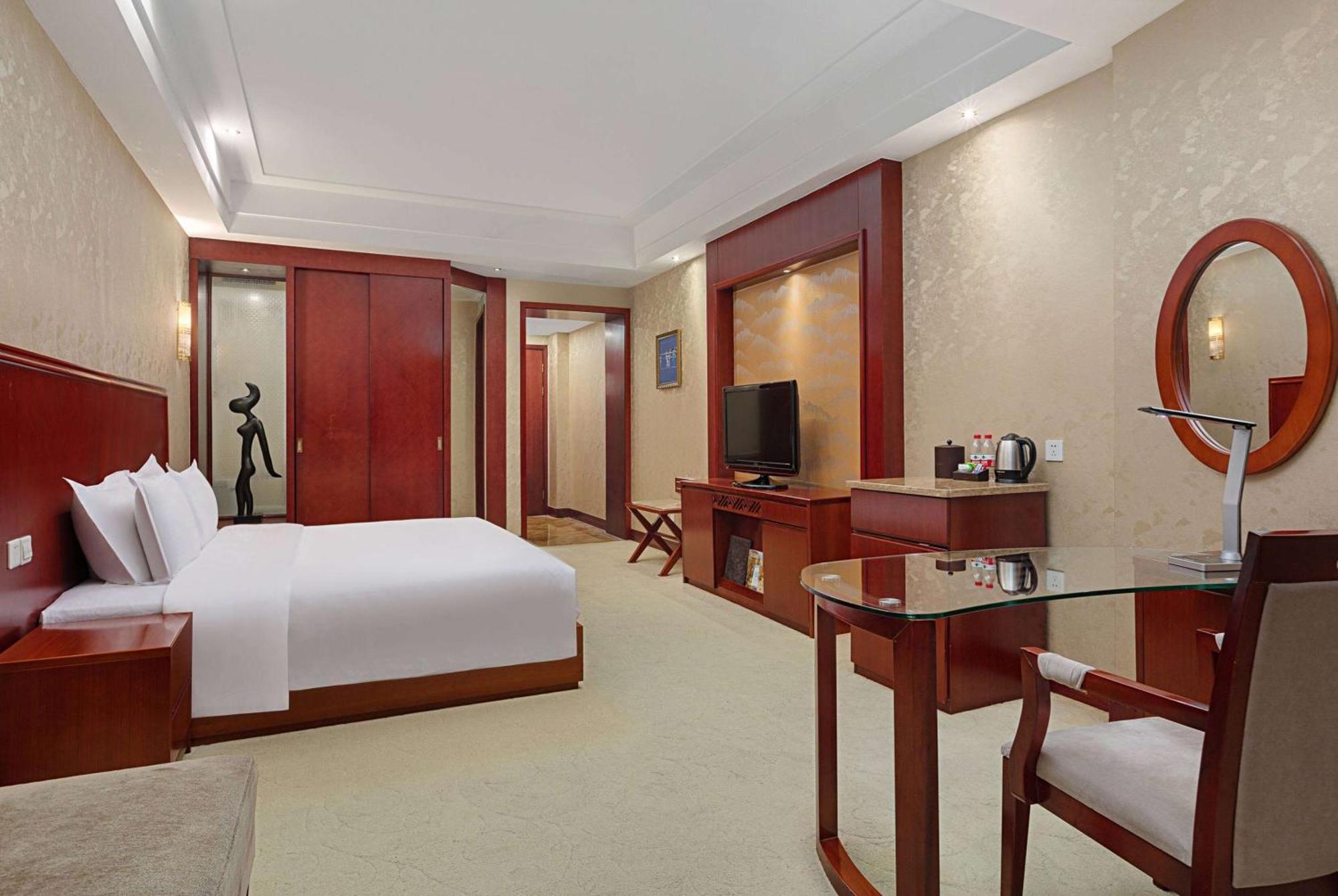 Ramada Plaza By Wyndham Chongqing West Hotel Exterior foto