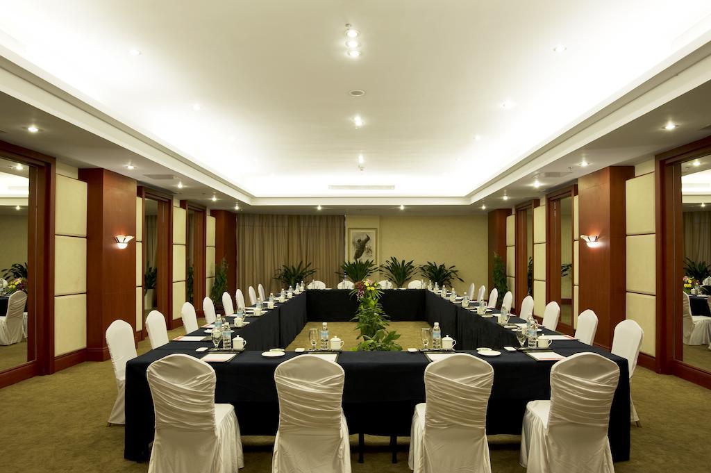 Ramada Plaza By Wyndham Chongqing West Hotel Exterior foto